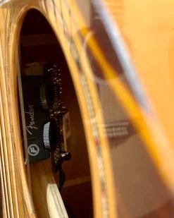 Fender PO-220E All Solid Orchestra Acoustic In Natural, Hardshell Case -musical instrument 09703503213