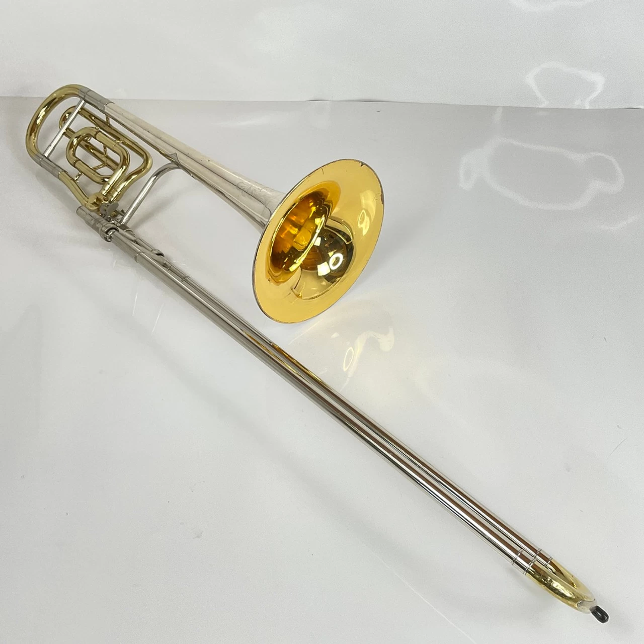 Used King 5B Silver Sonic Bb/F Tenor Trombone (SN: 386269) 1 Used King 5B Silver Sonic Bb/F Tenor Trombone (SN: 386269)