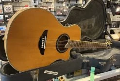 USED Yamaha 1997 APX-10A Honey Flame W/Case - CONSIGNMENT