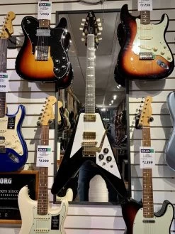 Gibson Custom Historic Jimi Hendrix 1969 Flying V Aged Ebony Right Hand -musical instrument IMG 1696