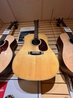 Martin D-28 Standard Acoustic 10 Martin D-28 Standard Acoustic -musical instrument IMG 2030