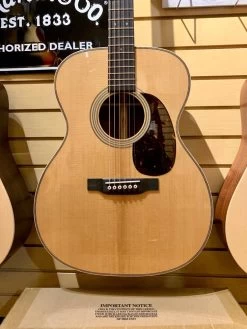 Martin 000-28 Modern Deluxe -musical instrument IMG 5751