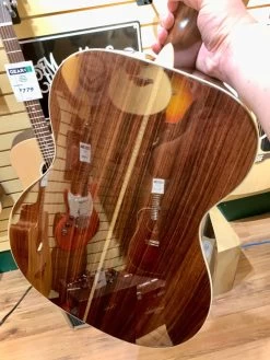 Martin 000-28 Modern Deluxe -musical instrument IMG 5753