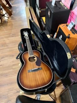 Fender PS-220E All Solid Parlor Acoustic In Aged Cognac Burst, Hardshell Case -musical instrument IMG 5901