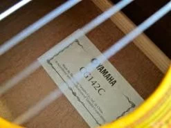 Yamaha CG142C Solid Top Classical Guitar -musical instrument Unknown1