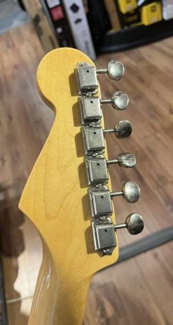 USED 2001 Fender American Vintage Reissue '57 Strat In Black W/OHSC -musical instrument avri 6