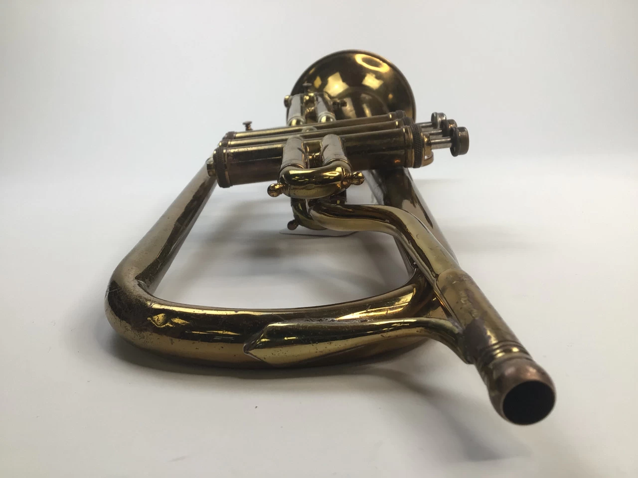 Used H.N. White King Bb Flugelhorn (SN: 186597) 2 Used H.N. White King Bb Flugelhorn (SN: 186597) - Image 2