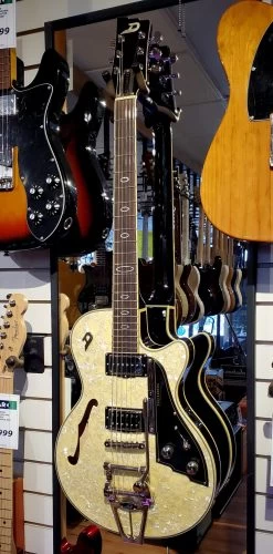 Duesenberg Starplayer TV Guitar In Cream Pearloid With Case -musical instrument perloidtv