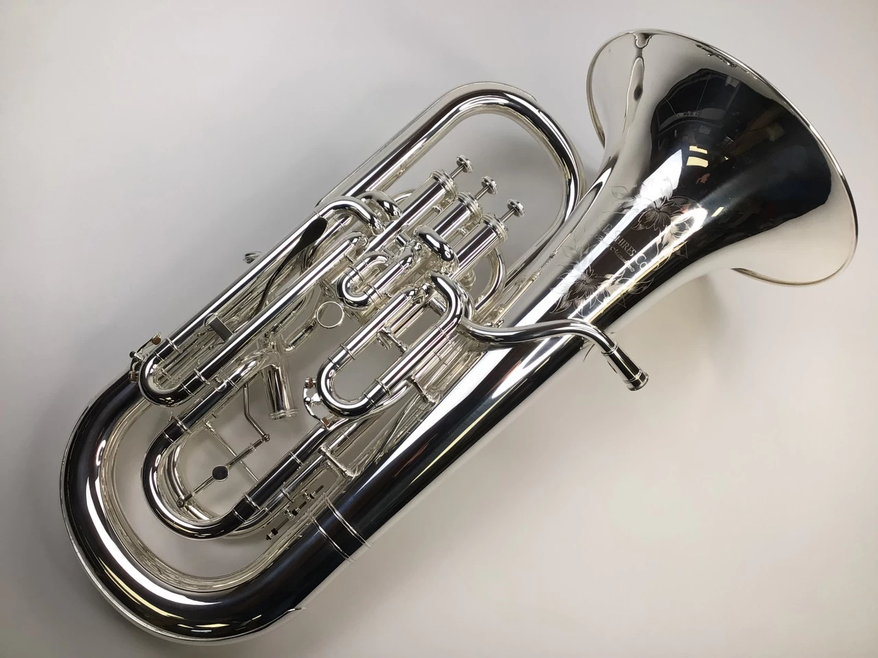 S.E. Shires Solo Series EUSOLO Euphonium 1 S.E. Shires Solo Series EUSOLO Euphonium